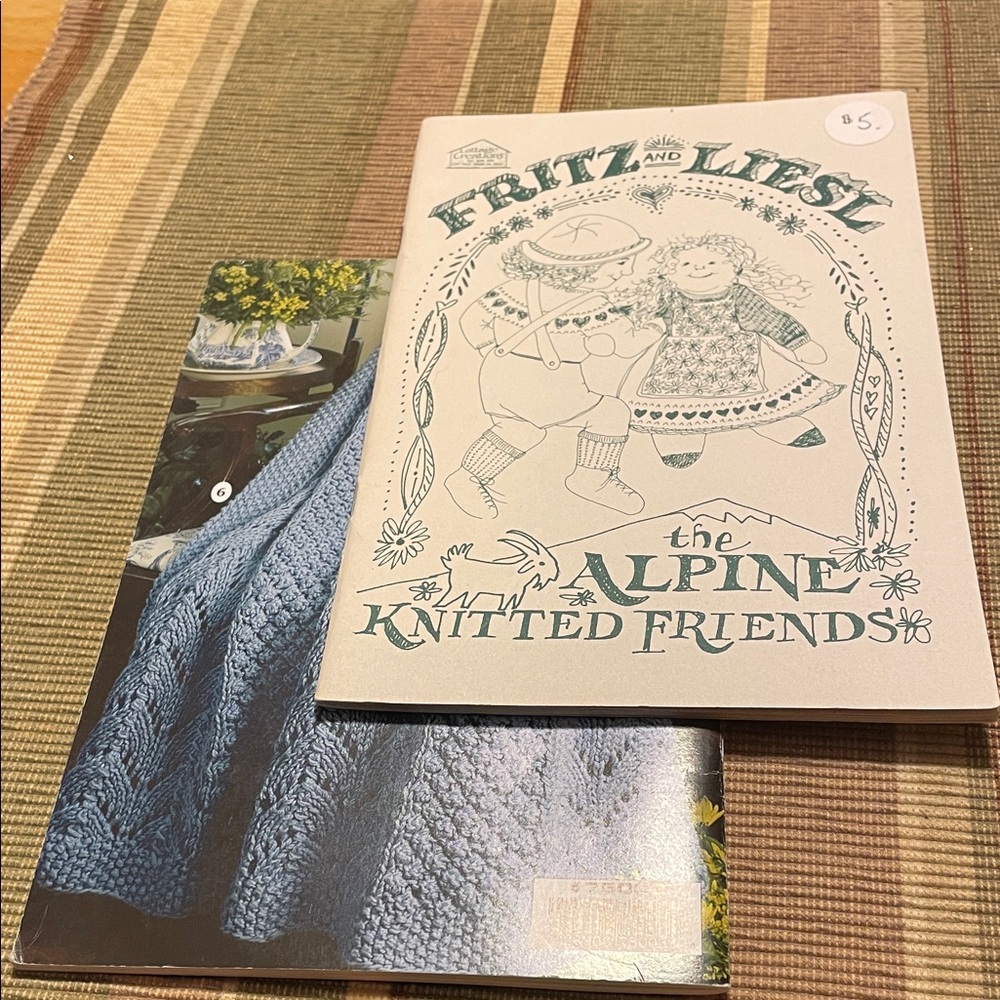 Beginner's Guide Knit Stitches Book - Picture 2 of 7